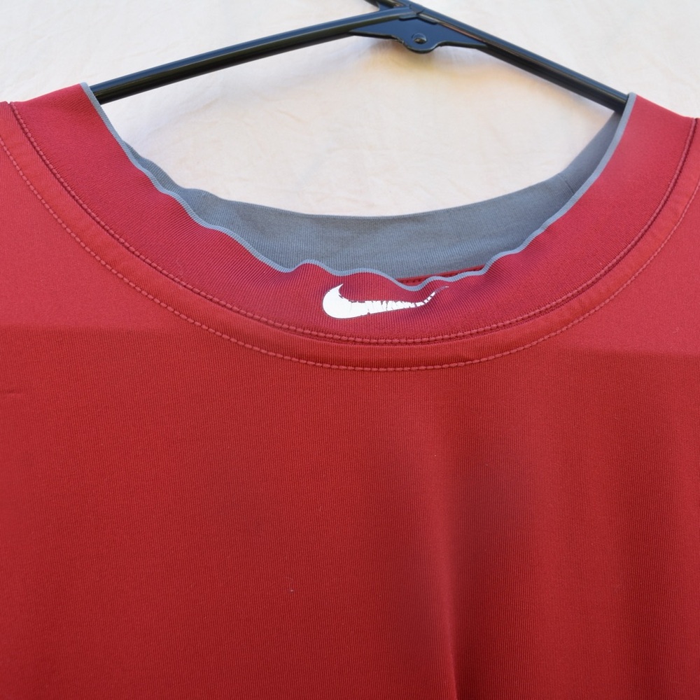 Nike Pro Large Tee - Picture 2 of 5